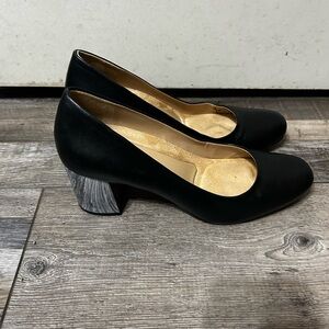 Naturalizer Black -Grey Marble wood grain pattern Block Heel Pumps